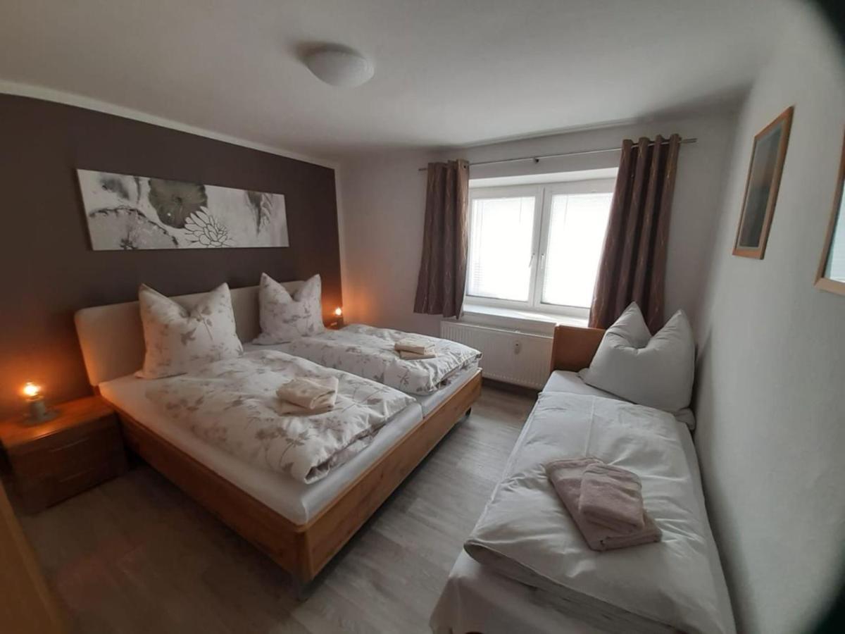 Neu! Ferienwohnung Hanka Crostwitz Екстериор снимка